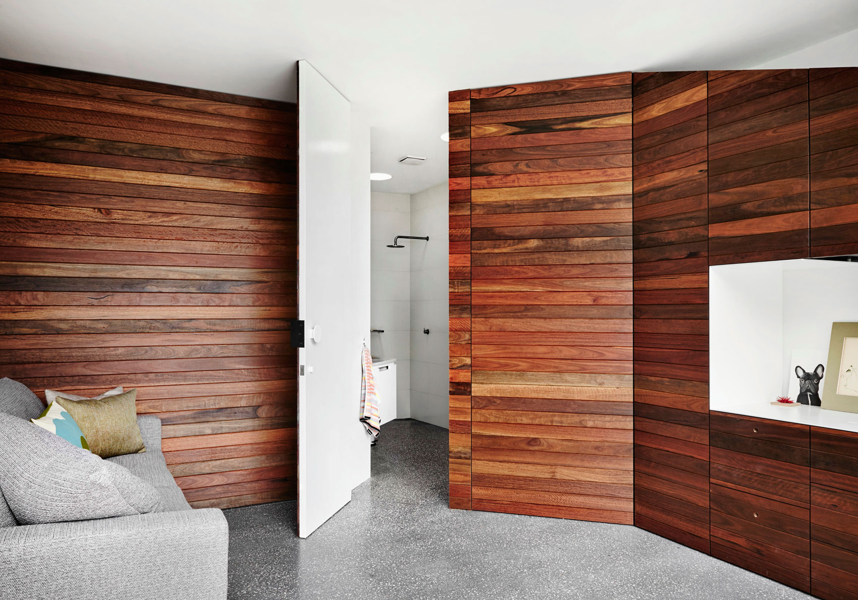 A Spacious and Compact Contemporary Family Home in Melbourne by Austin Maynard Architects (17)