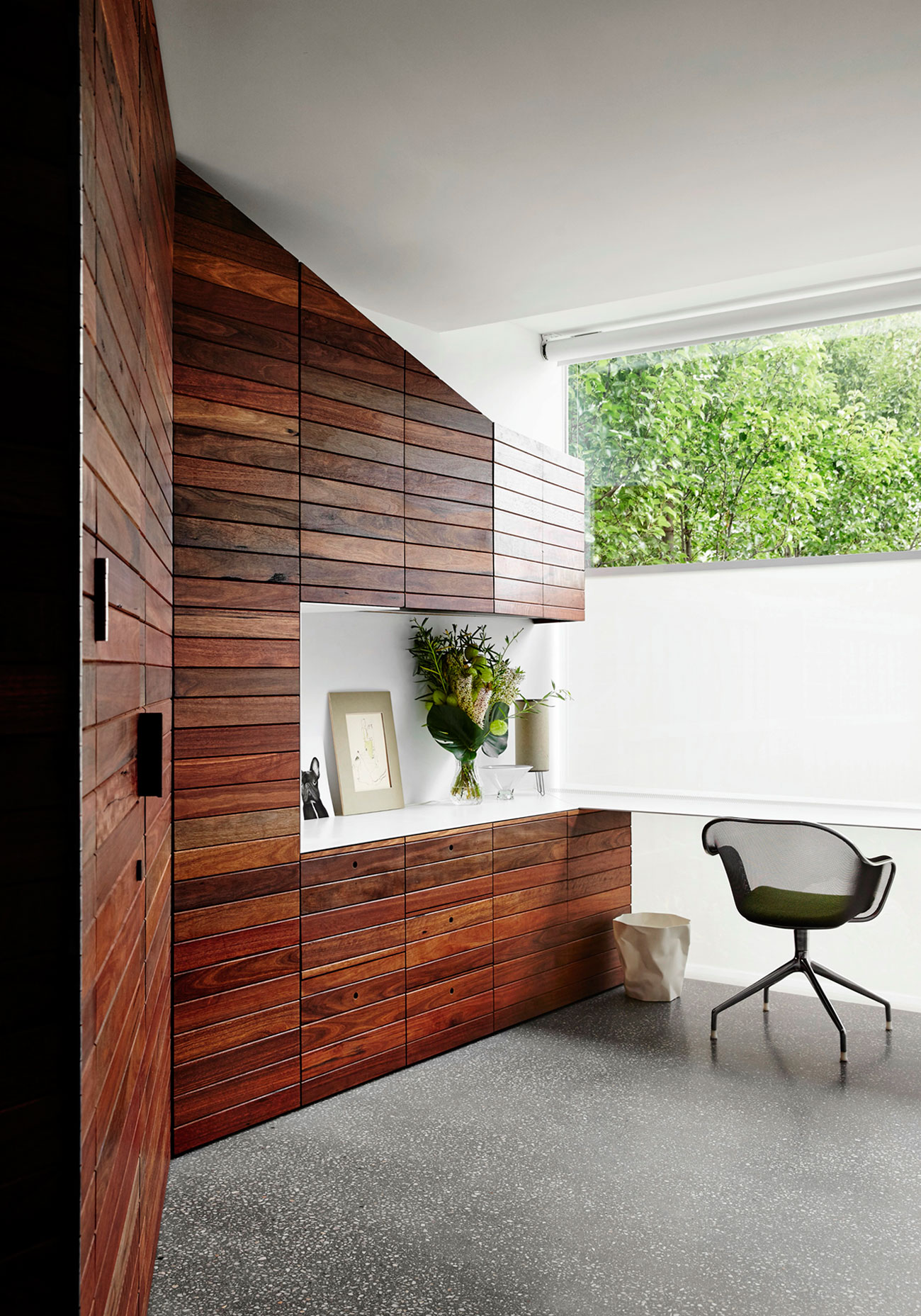 A Spacious and Compact Contemporary Family Home in Melbourne by Austin Maynard Architects (33)