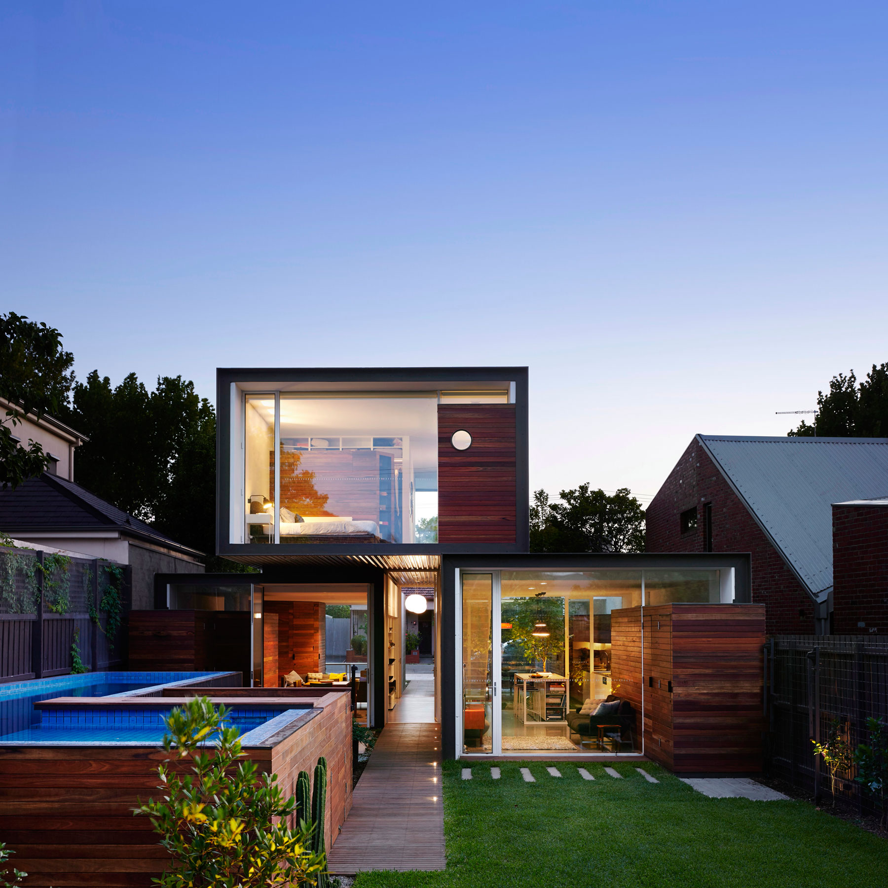 A Spacious and Compact Contemporary Family Home in Melbourne by Austin Maynard Architects (36)