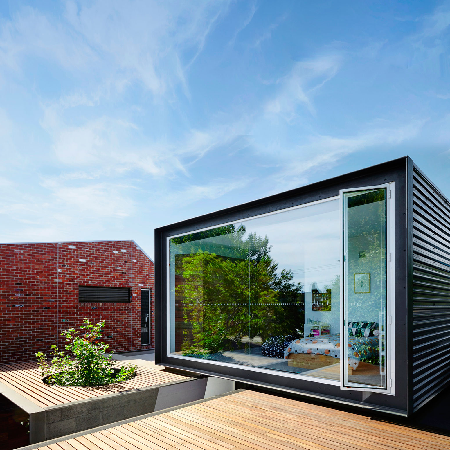 A Spacious and Compact Contemporary Family Home in Melbourne by Austin Maynard Architects (7)
