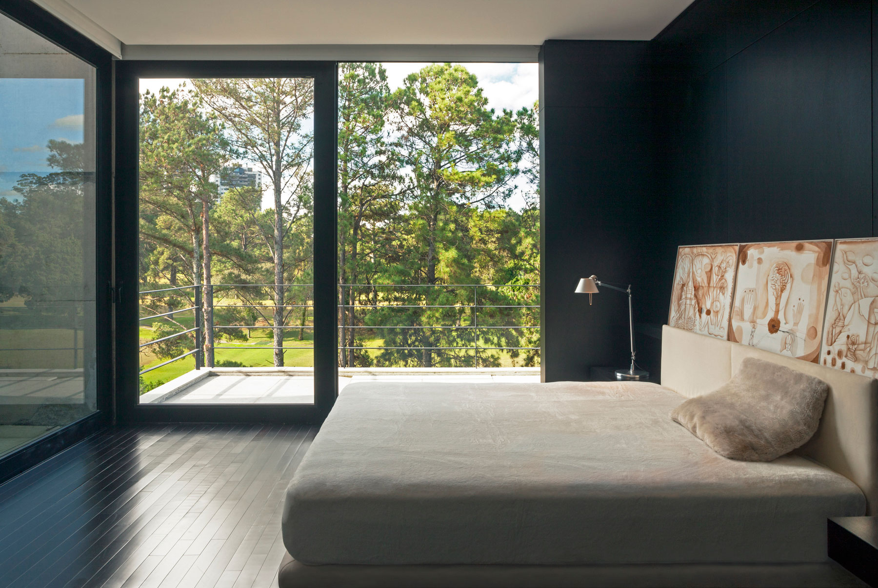 A Spacious and Stylish Contemporary Home for a Couple and Two Girls in Curitiba by Marcos Bertoldi Arquitetos (26)