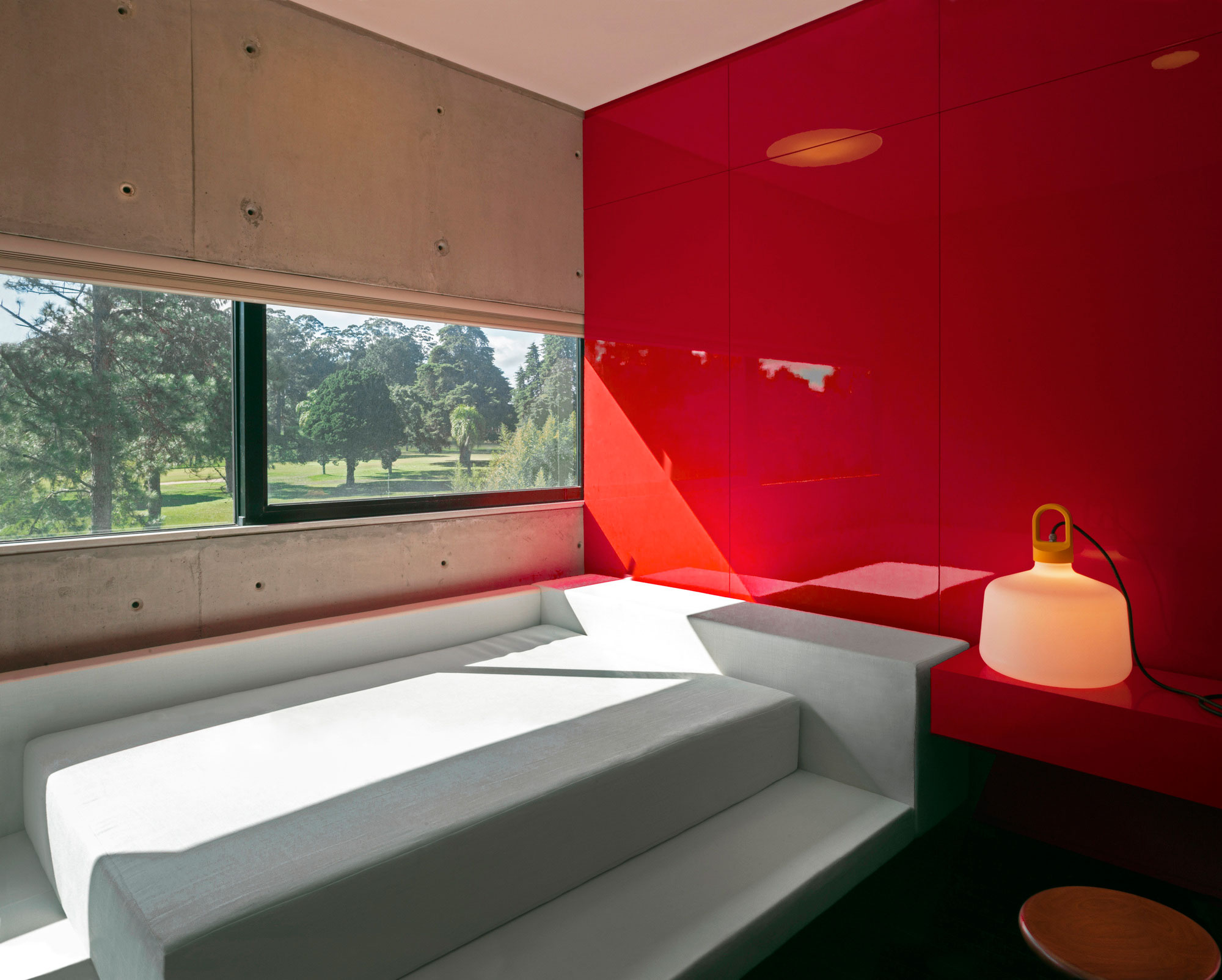 A Spacious and Stylish Contemporary Home for a Couple and Two Girls in Curitiba by Marcos Bertoldi Arquitetos (27)