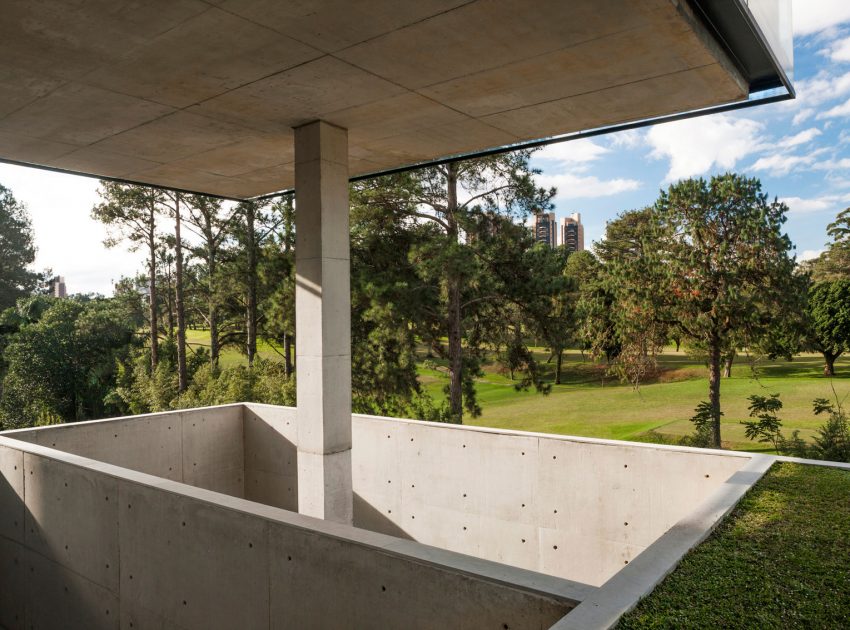 A Spacious and Stylish Contemporary Home for a Couple and Two Girls in Curitiba by Marcos Bertoldi Arquitetos (7)