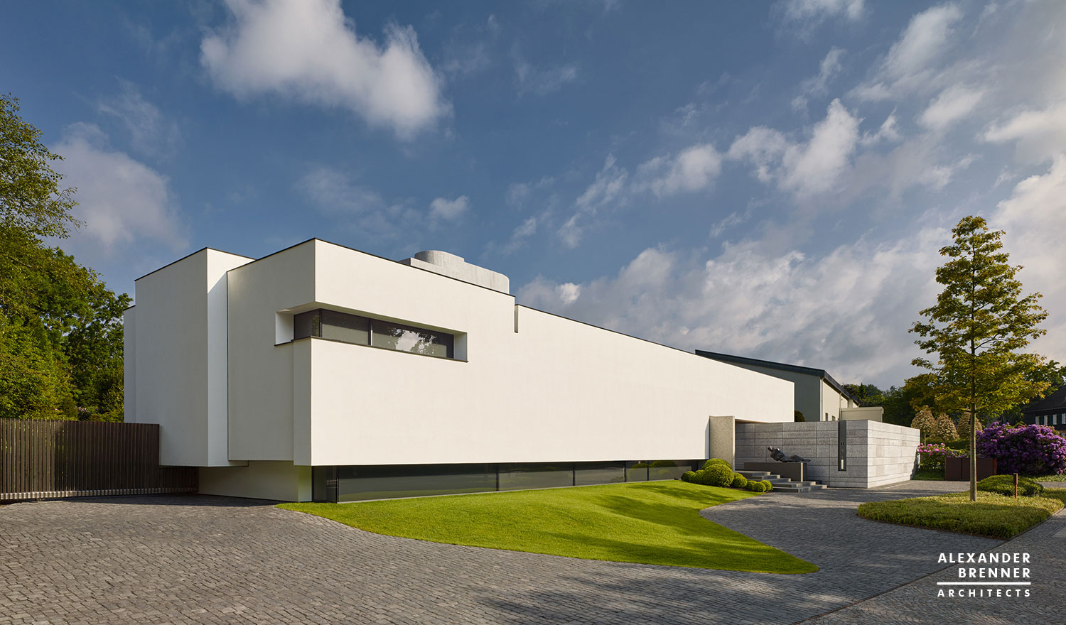 A Spacious and Timeless Home Full of Contemporary Elegance in Essen by Alexander Brenner Architects (1)