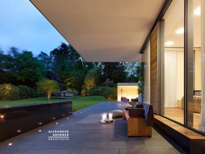 A Spacious and Timeless Home Full of Contemporary Elegance in Essen by Alexander Brenner Architects (12)