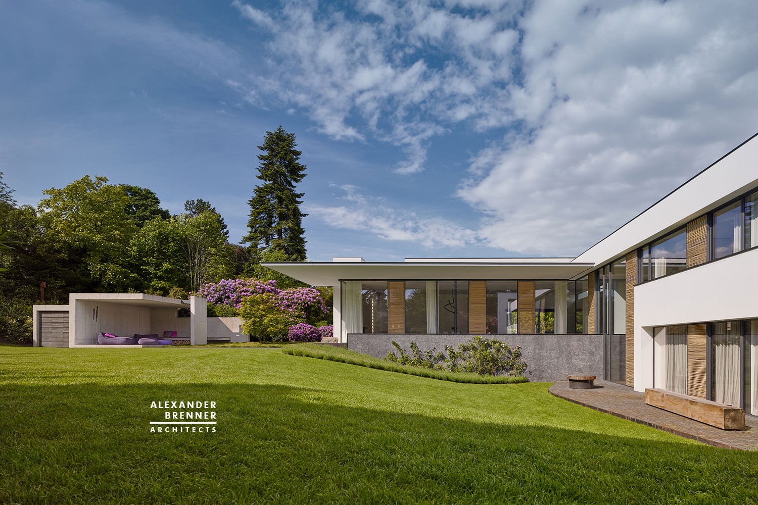 A Spacious and Timeless Home Full of Contemporary Elegance in Essen by Alexander Brenner Architects (5)