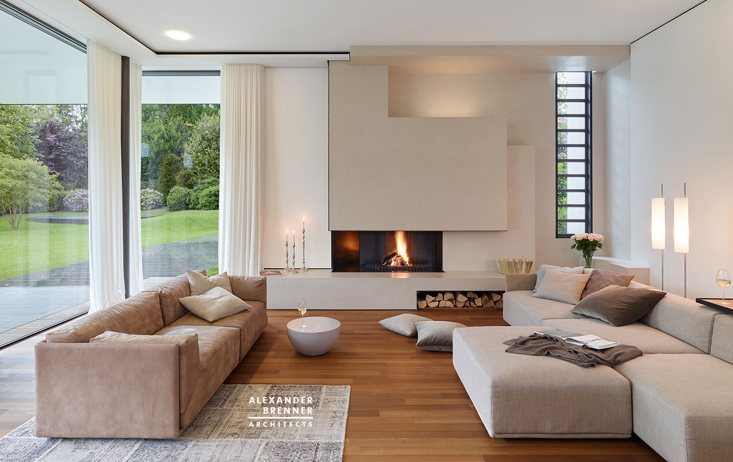 A Spacious and Timeless Home Full of Contemporary Elegance in Essen by Alexander Brenner Architects (7)