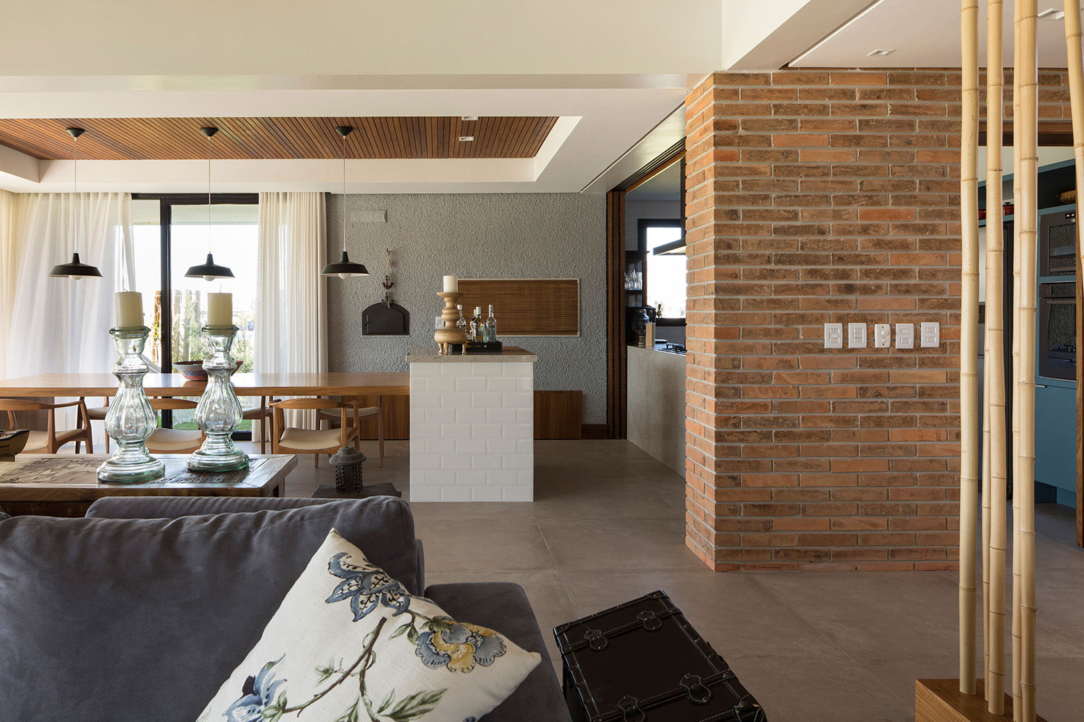 A Spacious and Warm Contemporary Home for a Young Family with Two Children in Xangri-lá, Brazil by Seferin Arquitetura (18)