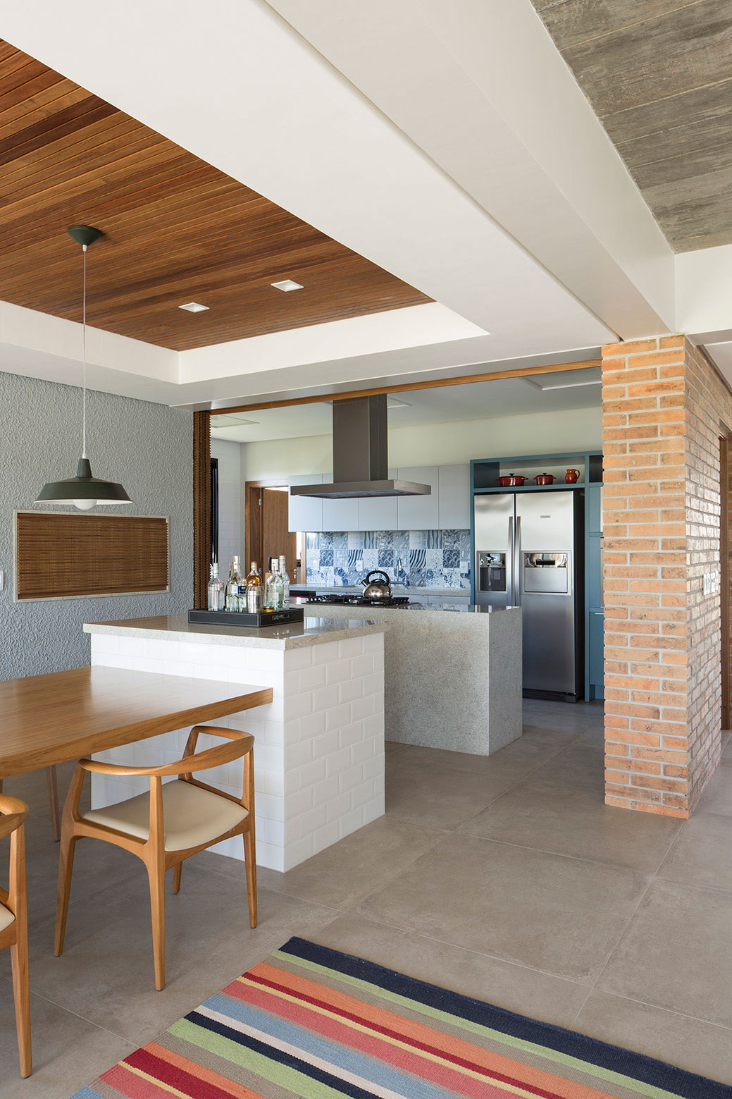 A Spacious and Warm Contemporary Home for a Young Family with Two Children in Xangri-lá, Brazil by Seferin Arquitetura (21)