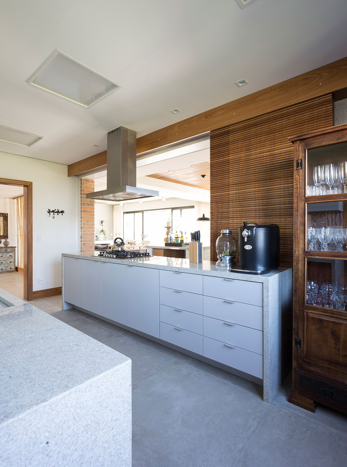 A Spacious and Warm Contemporary Home for a Young Family with Two Children in Xangri-lá, Brazil by Seferin Arquitetura (23)