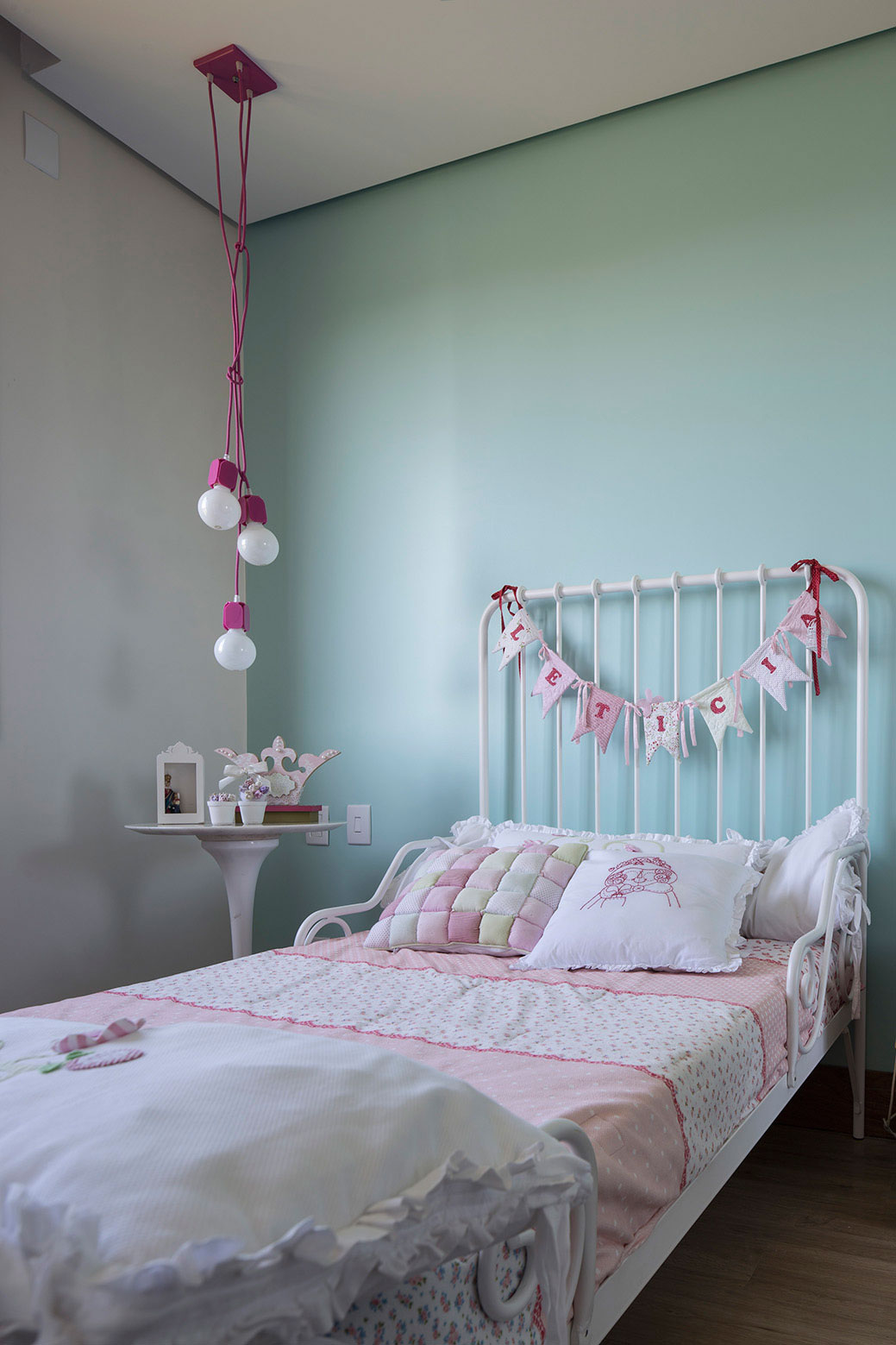 A Spacious and Warm Contemporary Home for a Young Family with Two Children in Xangri-lá, Brazil by Seferin Arquitetura (29)