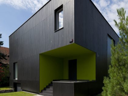 A Spacious and Warm House with High Ceilings and Plenty of Natural Light in Wroclaw, Poland by KameleonLab (2)