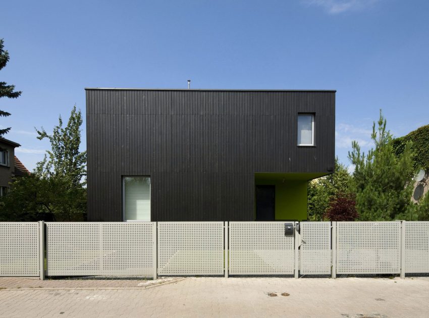 A Spacious and Warm House with High Ceilings and Plenty of Natural Light in Wroclaw, Poland by KameleonLab (3)