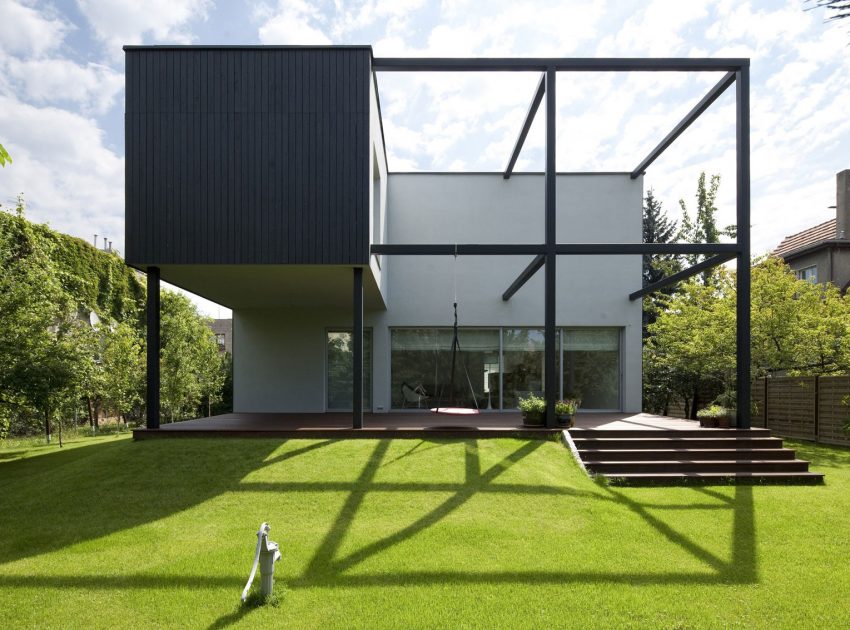 A Spacious and Warm House with High Ceilings and Plenty of Natural Light in Wroclaw, Poland by KameleonLab (7)