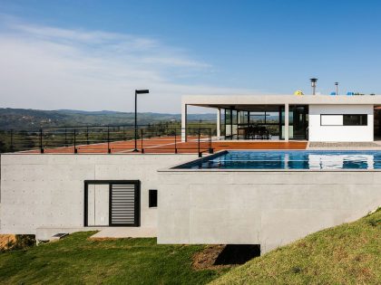 A Spectacular Contemporary Home with Spacious Indoor and Outdoor in Amparo, Brazil by Obra Arquitetos (5)