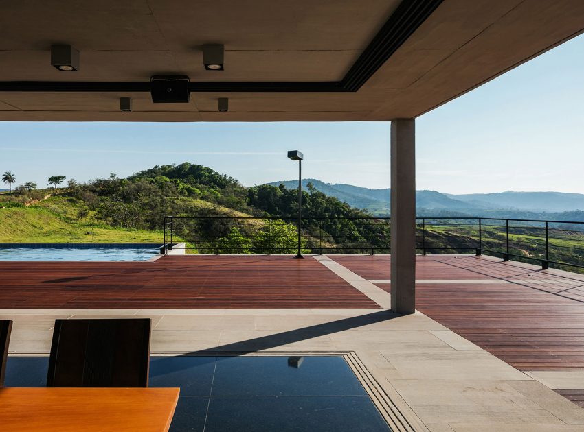A Spectacular Contemporary Home with Spacious Indoor and Outdoor in Amparo, Brazil by Obra Arquitetos (7)