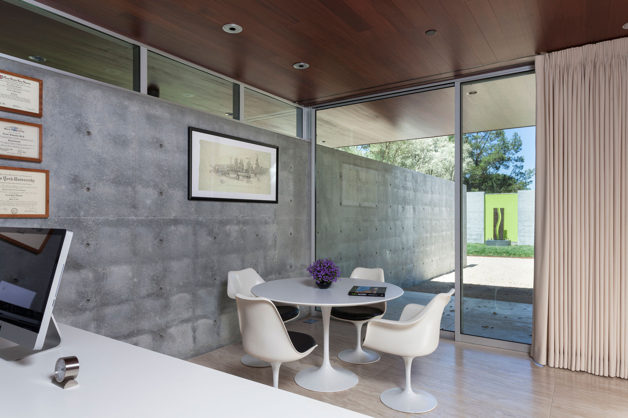 A Spectacular Contemporary Home with an Infinity Pool in Portola Valley by Swatt | Miers Architects (19)