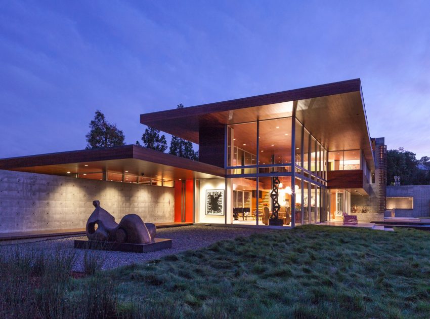 A Spectacular Contemporary Home with an Infinity Pool in Portola Valley by Swatt | Miers Architects (21)