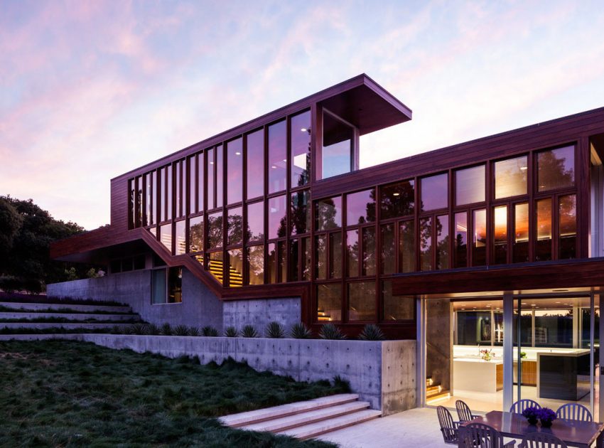 A Spectacular Contemporary Home with an Infinity Pool in Portola Valley by Swatt | Miers Architects (24)