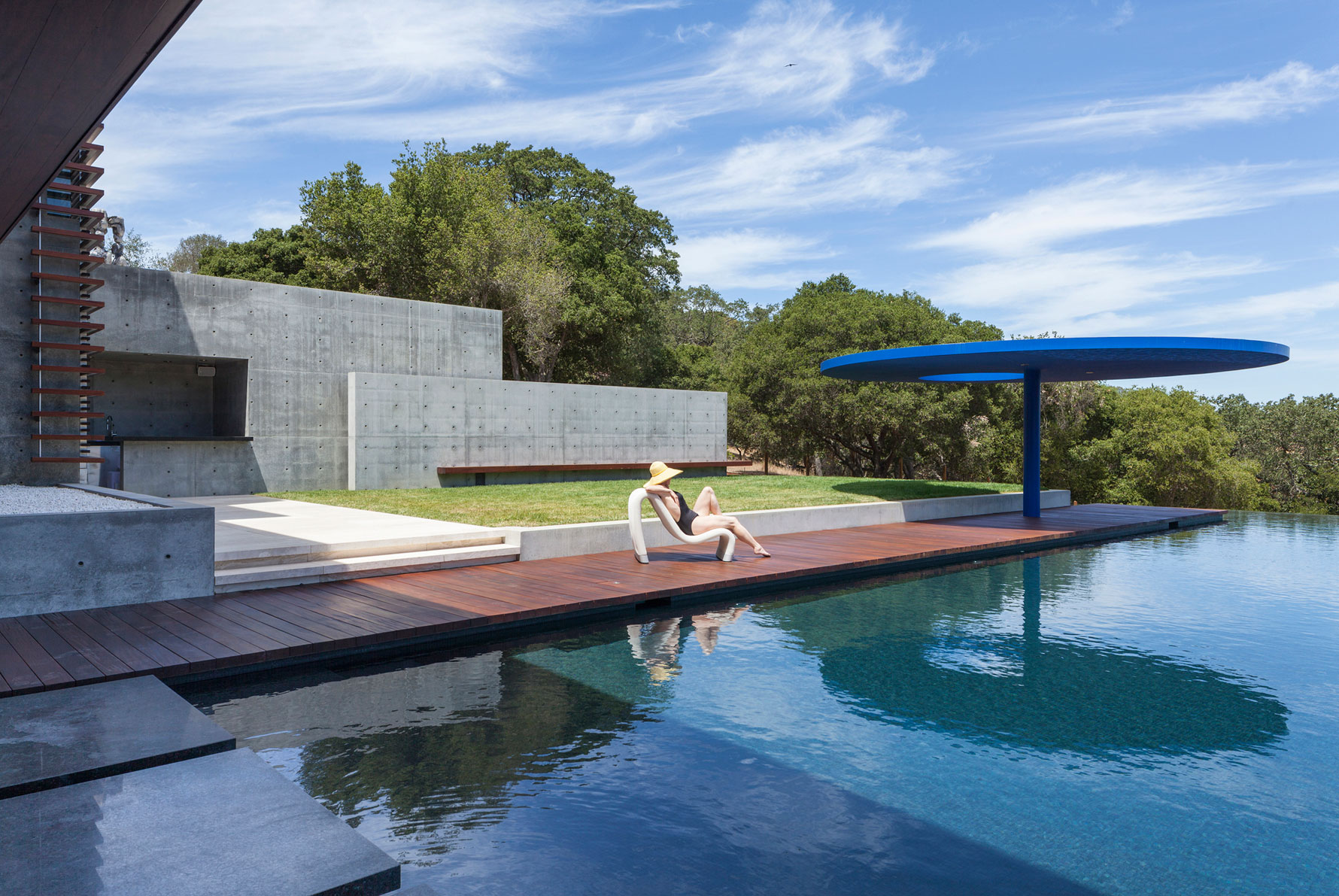 A Spectacular Contemporary Home with an Infinity Pool in Portola Valley by Swatt | Miers Architects (5)