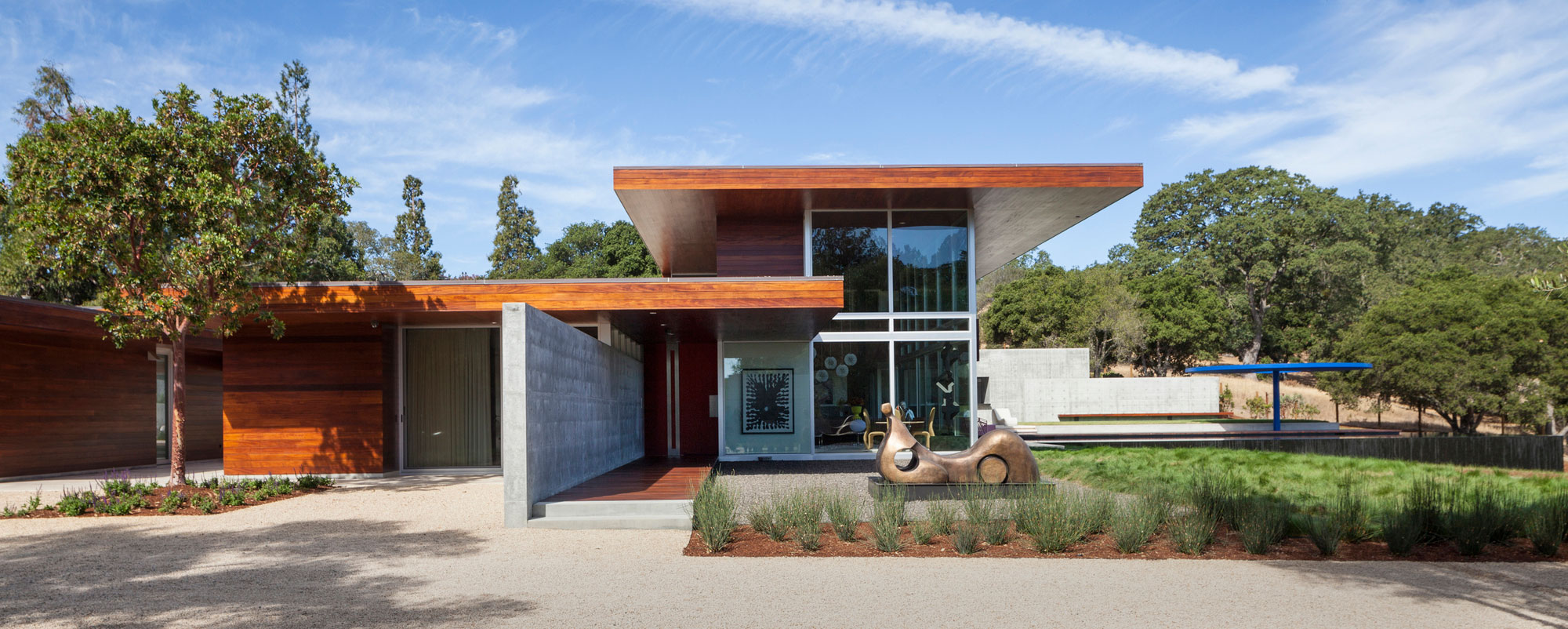 A Spectacular Contemporary Home with an Infinity Pool in Portola Valley by Swatt | Miers Architects (9)