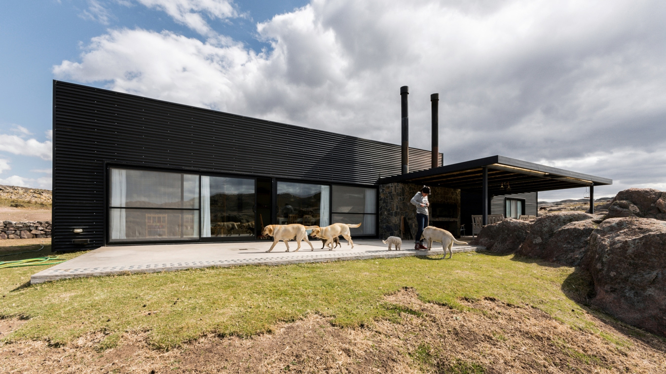 A Spectacular Contemporary House Surrounded by the Rocky Landscape of Pocho, Argentina by Mariana Palacios (1)