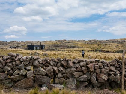 A Spectacular Contemporary House Surrounded by the Rocky Landscape of Pocho, Argentina by Mariana Palacios (11)