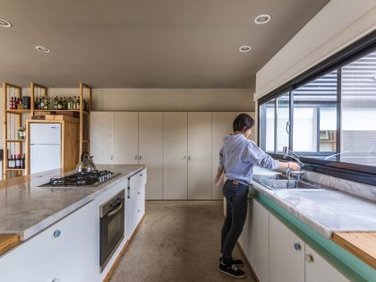 A Spectacular Contemporary House Surrounded by the Rocky Landscape of Pocho, Argentina by Mariana Palacios (15)