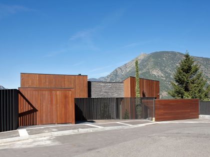 A Spectacular Detached Family House Nestled in the Stunning Mountains of Andorra by GCA Architects (1)