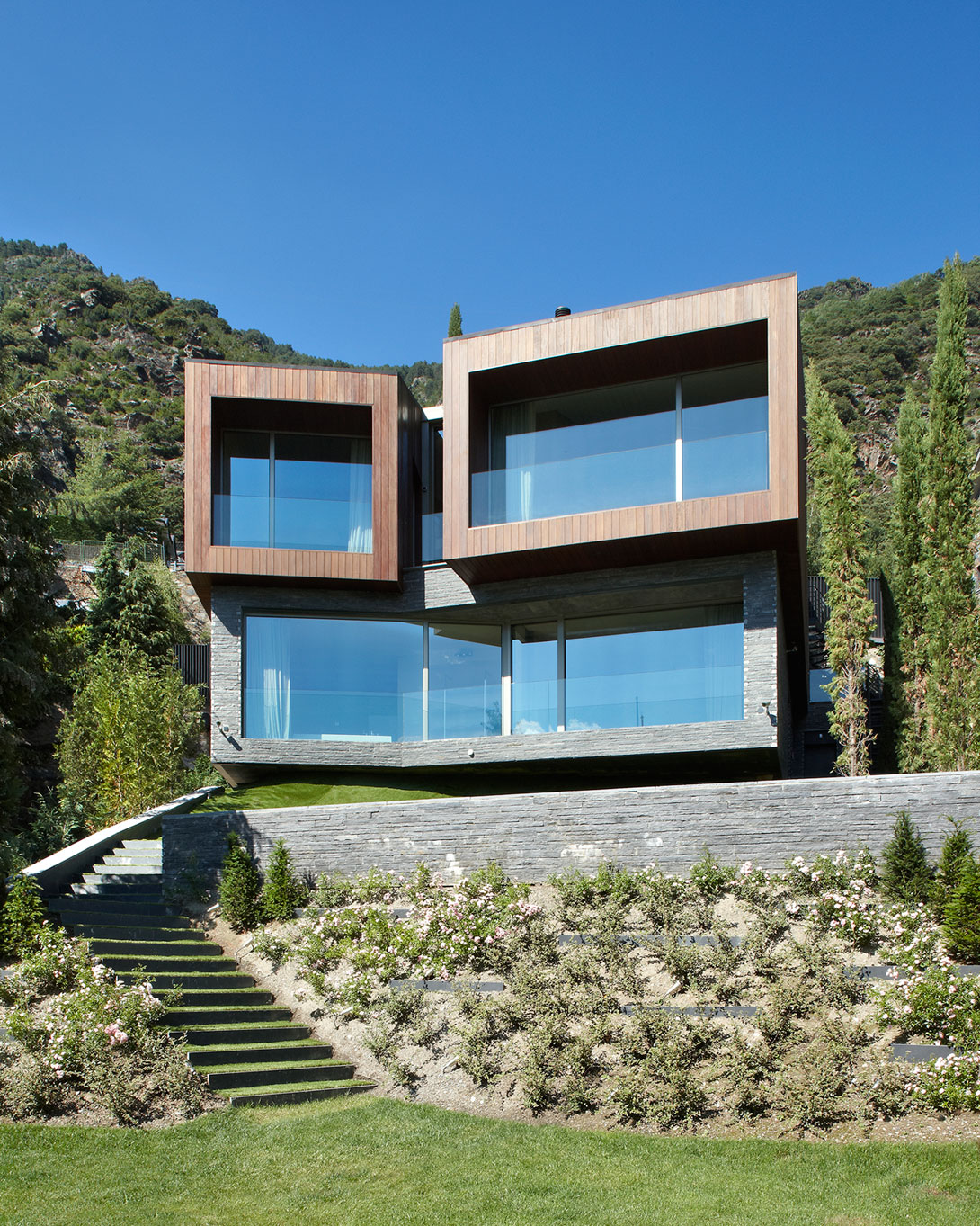 A Spectacular Detached Family House Nestled in the Stunning Mountains of Andorra by GCA Architects (3)