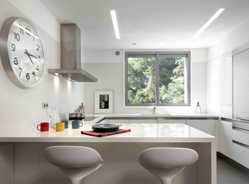 A Spectacular Detached Family House Nestled in the Stunning Mountains of Andorra by GCA Architects (7)