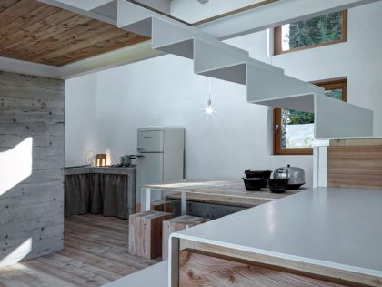 A Stone House Combines Rustic Interior Elements with Modern Architecture in Piateda by Alfredo Vanotti (13)