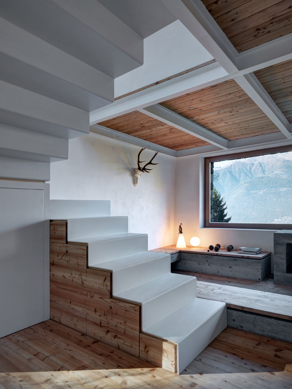 A Stone House Combines Rustic Interior Elements with Modern Architecture in Piateda by Alfredo Vanotti (19)