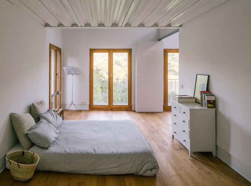 A Stone Stable Block and Farmhouse Transformed into a Woodland Home for a Family in Asturias by PYO arquitectos (13)