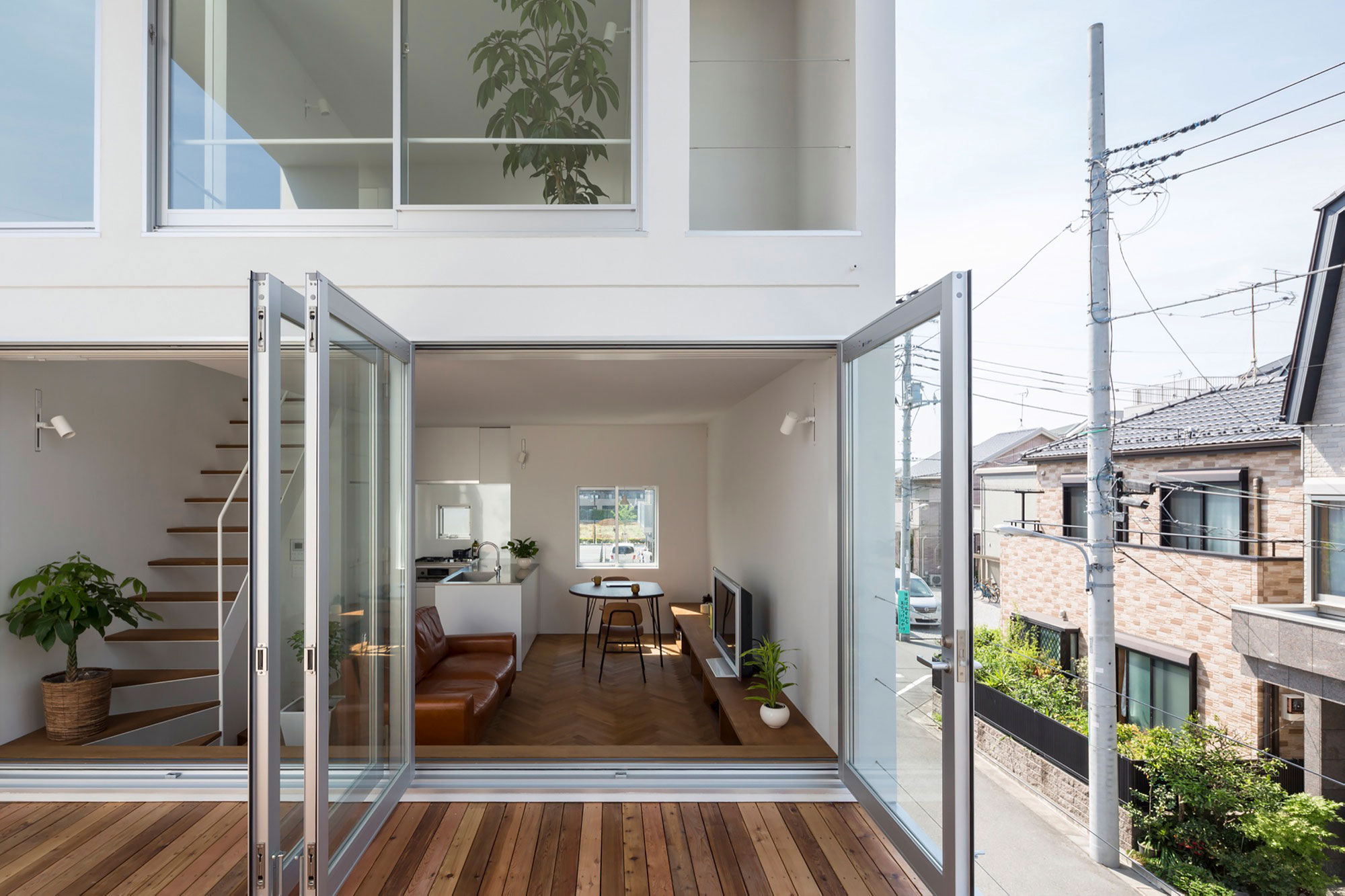 A Striking Little House with a Big Terrace in Tokyo, Japan by Takuro Yamamoto (5)