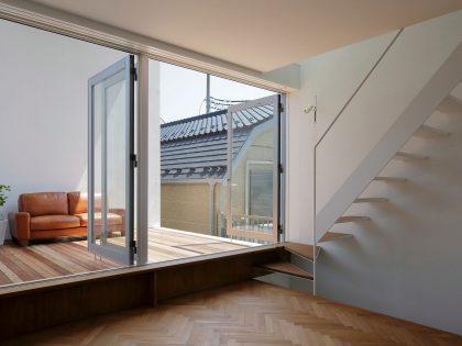 A Striking Little House with a Big Terrace in Tokyo, Japan by Takuro Yamamoto (6)