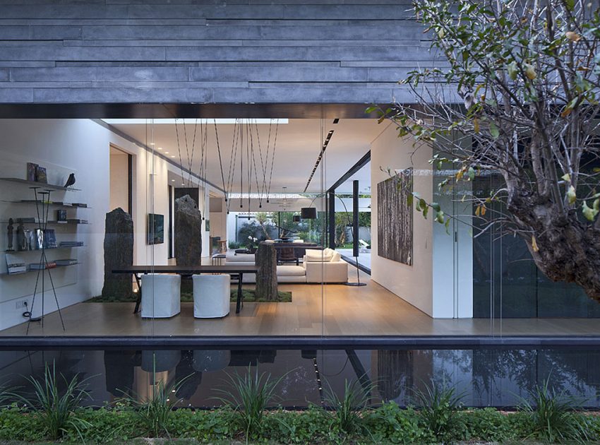 A Striking Modern Home Composed of Concrete and Glass Structure in Tel Aviv by Pitsou Kedem Architects (8)