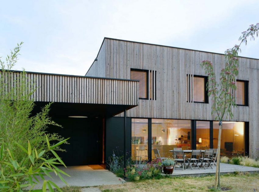 A Stunning Bioclimatic House with Prefabricated Modular System and Thick Walls in Lyon, France by Tectoniques Architects (6)