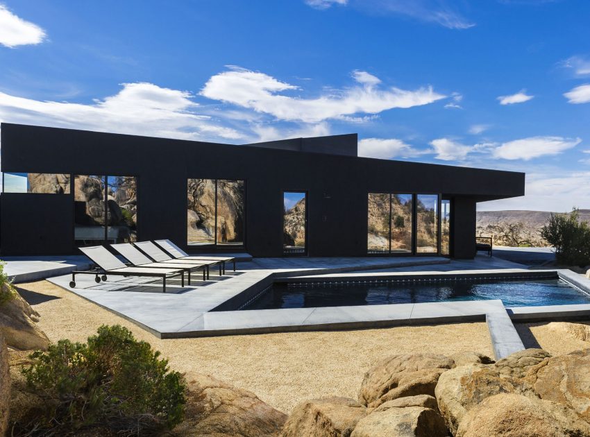 A Stunning Black Desert House with Stylish Interior and Exterior in Twentynine Palms by Oller & Pejic Architecture (1)
