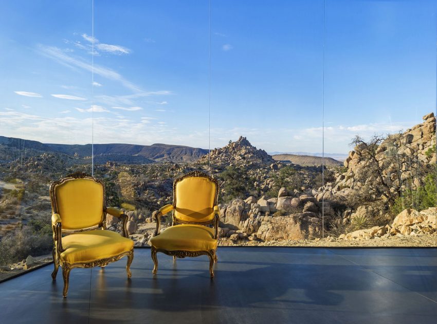 A Stunning Black Desert House with Stylish Interior and Exterior in Twentynine Palms by Oller & Pejic Architecture (18)