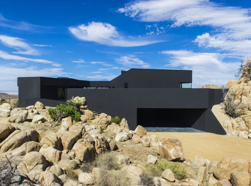 A Stunning Black Desert House with Stylish Interior and Exterior in Twentynine Palms by Oller & Pejic Architecture (3)