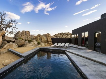 A Stunning Black Desert House with Stylish Interior and Exterior in Twentynine Palms by Oller & Pejic Architecture (7)