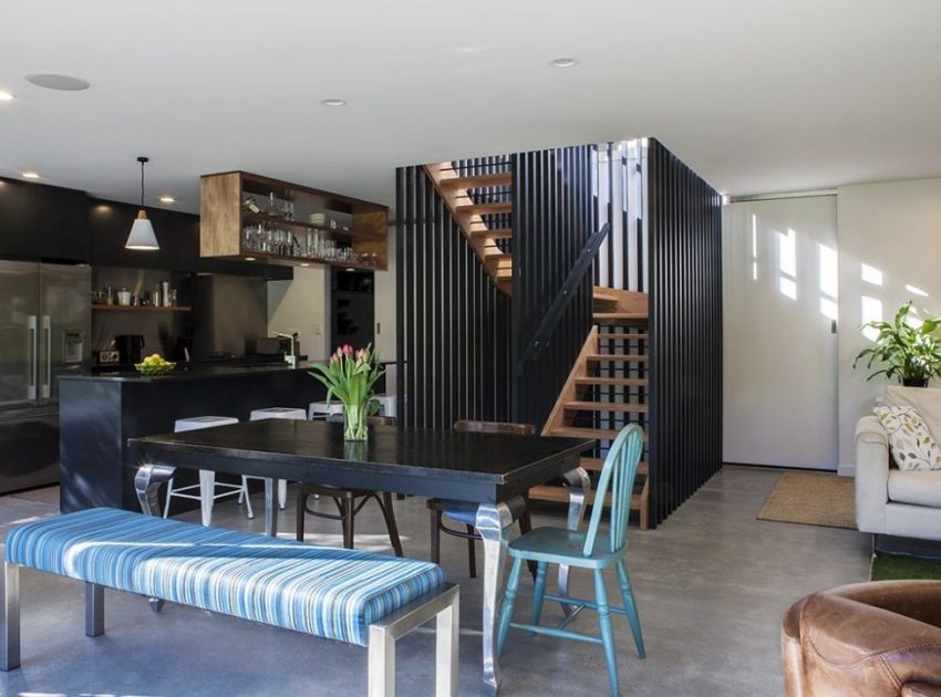 A Stunning Black Modern House with Glass Roof and Huge Windows in Auckland, New Zealand by BOX Living (3)