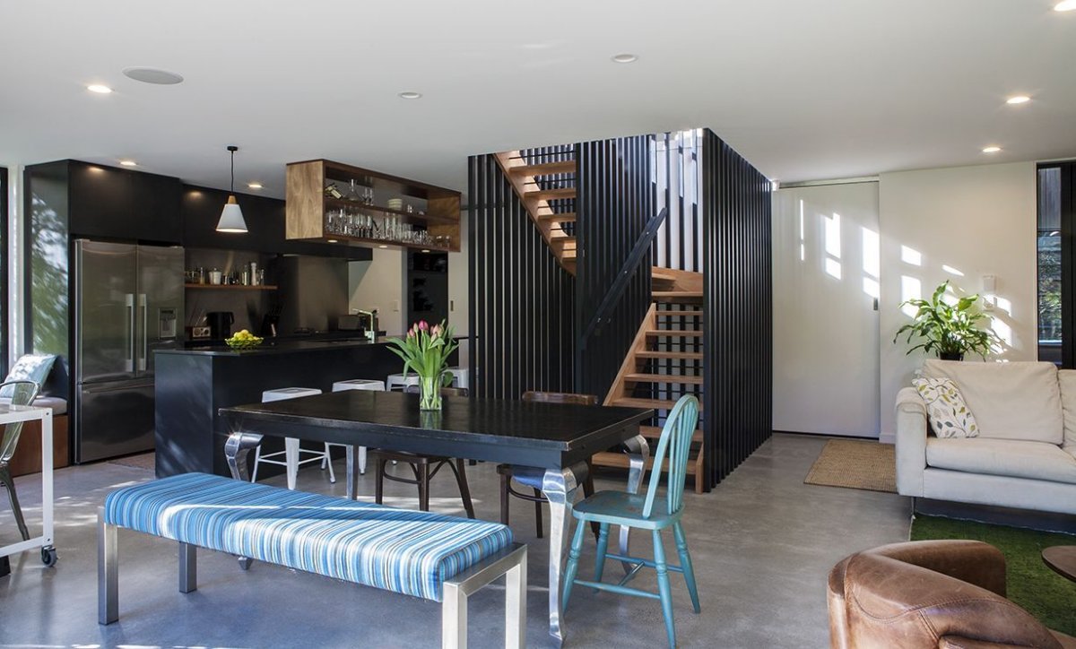 A Stunning Black Modern House with Glass Roof and Huge Windows in Auckland, New Zealand by BOX Living (3)