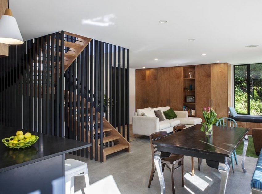 A Stunning Black Modern House with Glass Roof and Huge Windows in Auckland, New Zealand by BOX Living (4)