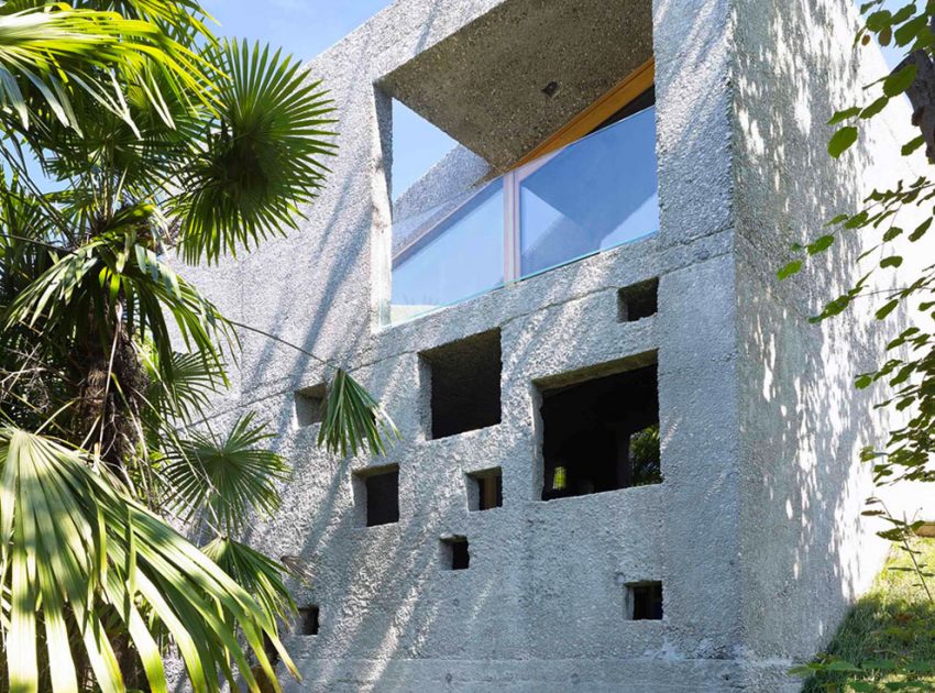 A Stunning Concrete House for a Family of Three Persons on the Lake Maggiore by Wespi de Meuron Romeo Architects (1)