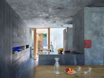 A Stunning Concrete House for a Family of Three Persons on the Lake Maggiore by Wespi de Meuron Romeo Architects (10)