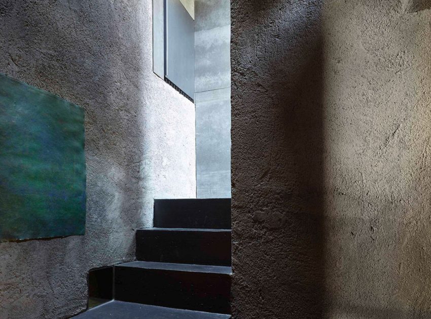 A Stunning Concrete House for a Family of Three Persons on the Lake Maggiore by Wespi de Meuron Romeo Architects (14)