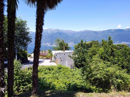 A Stunning Concrete House for a Family of Three Persons on the Lake Maggiore by Wespi de Meuron Romeo Architects (2)