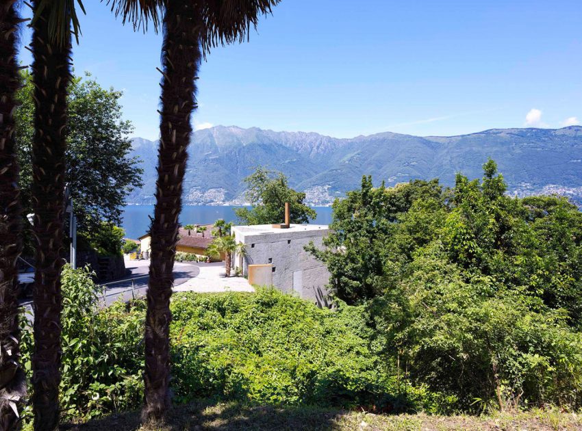 A Stunning Concrete House for a Family of Three Persons on the Lake Maggiore by Wespi de Meuron Romeo Architects (2)